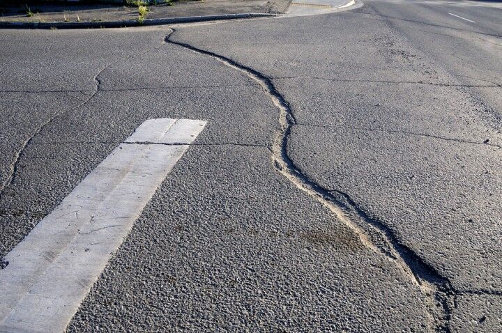 Crack Repairs by Triple R Asphalt Solutions