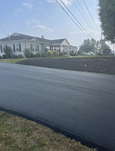 Asphalt Driveway Paving in Cornelius, NC (1)